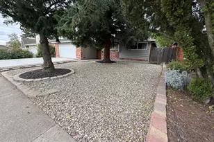 3006 Chestnut Hill Dr, Sacramento, CA 95826 - Photo 3