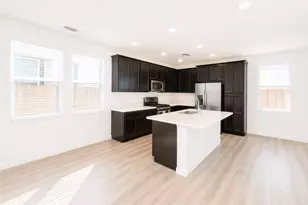 2472 Sweetbay Cir, Tracy, CA 95377 - Photo 5