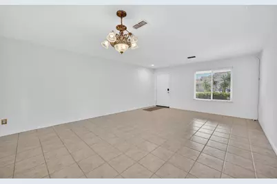 27 Blue Fern Court, Sacramento, CA 95833 - Photo 7