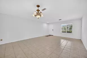 27 Blue Fern Ct, Sacramento, CA 95833 - Photo 7