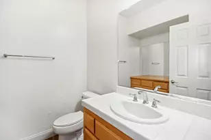 9465 Mainline Dr, Elk Grove, CA 95624 - Photo 35