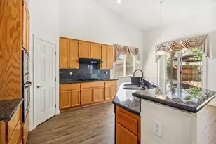 9465 Mainline Dr, Elk Grove, CA 95624 - Photo 3