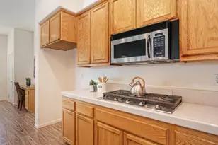 8001 Stallion Way, Sacramento, CA 95830 - Photo 33