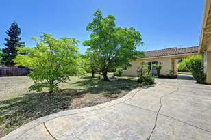 8001 Stallion Way, Sacramento, CA 95830 - Photo 57