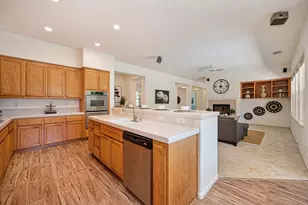 8001 Stallion Way, Sacramento, CA 95830 - Photo 35