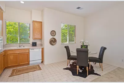 8001 Stallion Way, Sacramento, CA 95830 - Photo 47