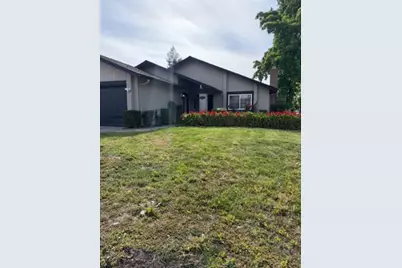 5070 Moss Creek Circle, Stockton, CA 95219 - Photo 3