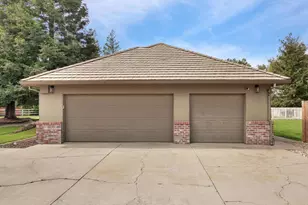 12963 Springtime Ln, Galt, CA 95632 - Photo 7