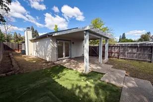 5901 Small Hill Ct, Citrus Heights, CA 95621 - Photo 5