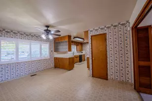 326 W Banbury Dr, Stockton, CA 95207 - Photo 13