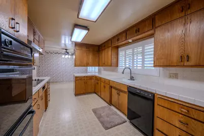 326 W Banbury Drive, Stockton, CA 95207 - Photo 15