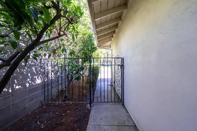 326 W Banbury Drive, Stockton, CA 95207 - Photo 27