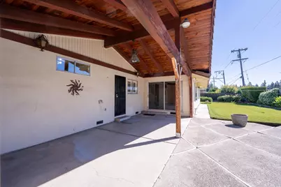 326 W Banbury Drive, Stockton, CA 95207 - Photo 5