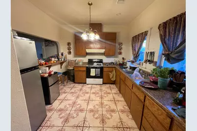 425 N D Street, Madera, CA 93638 - Photo 7