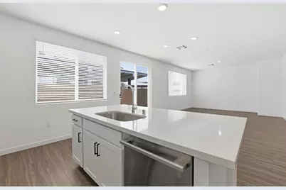 1243 Leonhardt Loop, Lincoln, CA 95648 - Photo 3