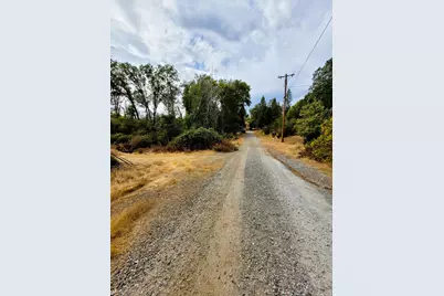 9985 Wendell Road, Mountain Ranch, CA 95246 - Photo 15