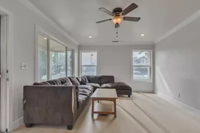 425 Burkett Avenue, Stockton, CA 95205 - Photo 7