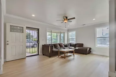 425 Burkett Avenue, Stockton, CA 95205 - Photo 5