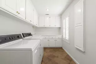 875 Shore Breeze Dr, Sacramento, CA 95831 - Photo 33