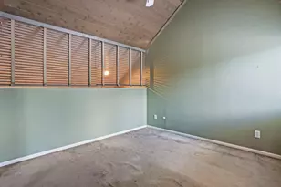 8667 Mariners Dr, Stockton, CA 95219 - Photo 19
