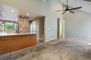 8667 Mariners Dr, Stockton, CA 95219 - Photo 11