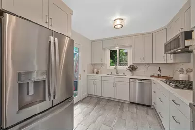 818 Commons Drive, Sacramento, CA 95825 - Photo 15