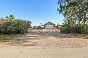 1404 Butterfly Ln, Olivehurst, CA 95961 - Photo 51