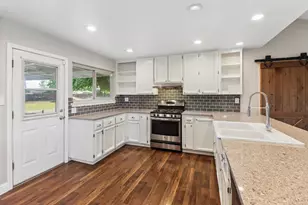 1404 Butterfly Ln, Olivehurst, CA 95961 - Photo 15