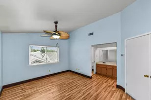 6651 Laguna Park Dr, Elk Grove, CA 95758 - Photo 23
