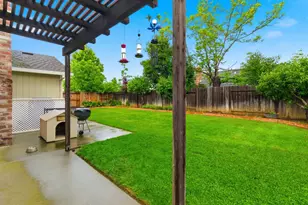8209 Cottongin Way, Sacramento, CA 95828 - Photo 33
