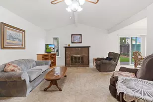 8209 Cottongin Way, Sacramento, CA 95828 - Photo 9