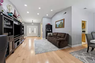 2049 Las Coches Way, Sacramento, CA 95833 - Photo 5