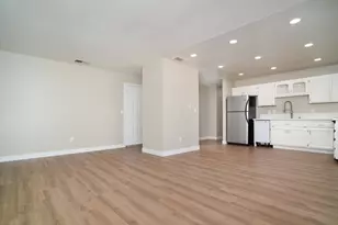 9181 Lujan Dr, Elk Grove, CA 95624 - Photo 7
