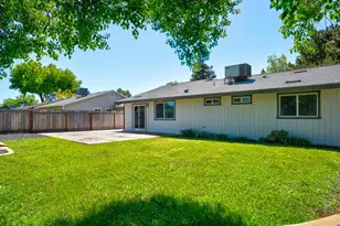 9181 Lujan Dr, Elk Grove, CA 95624 - Photo 21