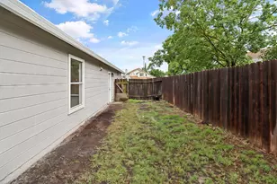 2 Cismont Ct, Sacramento, CA 95823 - Photo 37