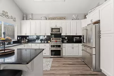 10107 River Park Circle, Stockton, CA 95209 - Photo 11