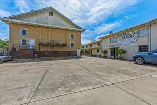345 E Elm St, Lodi, CA 95240 - Photo 23