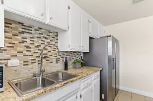4032 Alta Lorraine Way, North Highlands, CA 95660 - Photo 13