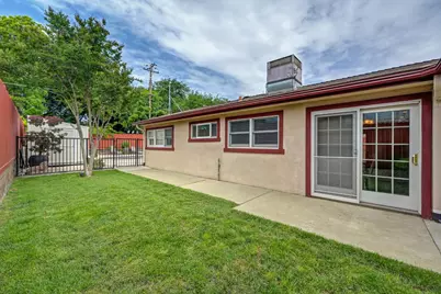 6965 Auburn Boulevard, Citrus Heights, CA 95621 - Photo 23