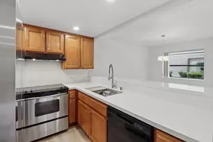 2280 Hurley Way, Sacramento, CA 95825 - Photo 7