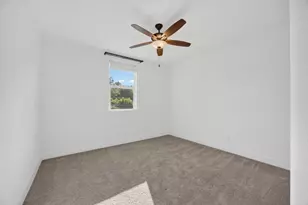 3177 Crocker Dr, Sacramento, CA 95818 - Photo 21