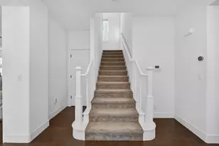 3177 Crocker Dr, Sacramento, CA 95818 - Photo 15