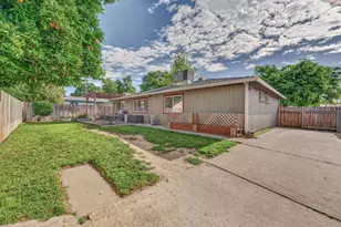 8325 Willow Tree Way, Citrus Heights, CA 95621 - Photo 29