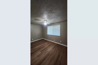 301 Braden, Hanford, CA 93230 - Photo 3