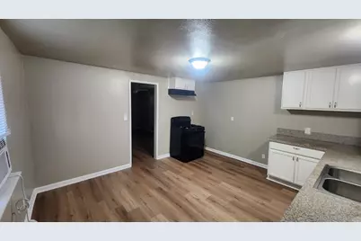 301 Braden, Hanford, CA 93230 - Photo 7