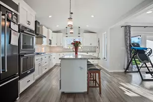20201 N Dustin Rd, Acampo, CA 95220 - Photo 9