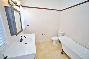2219 H St, Sacramento, CA 95816 - Photo 41