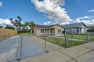 2664 Forrest St, Sacramento, CA 95815 - Photo 3