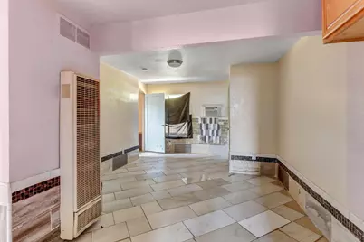 2585 Beaumont Street, Sacramento, CA 95815 - Photo 9
