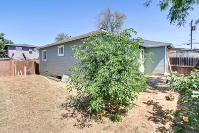 2585 Beaumont Street, Sacramento, CA 95815 - Photo 29